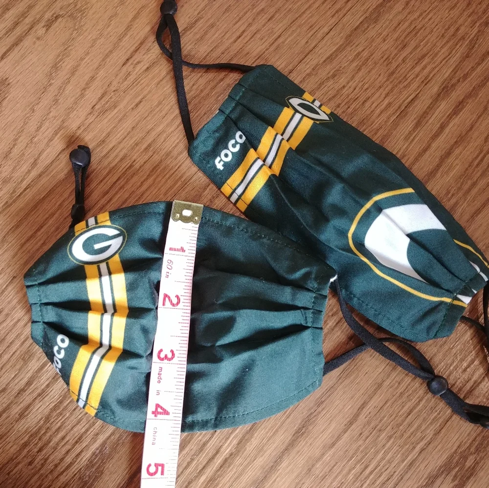 Kids Green Bay Packers reusable face masks by Foco, NWOT